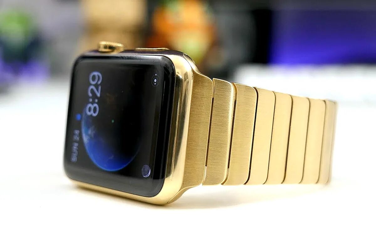 Apple watch сравнение 2023. Apple watch Gold. Apple watch Gold Edition. Эппл вотч 8 золотые. Эпл вотч 10.