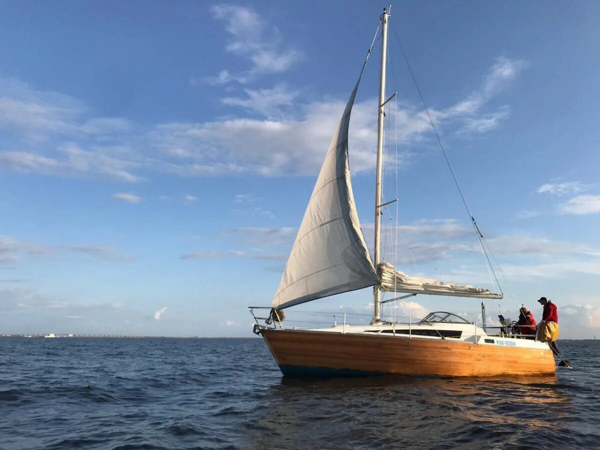 Solina 27. Парусная яхта smaragd 2. Hanse 418. Круизный швертбот. Парусная шхуна амазон.
