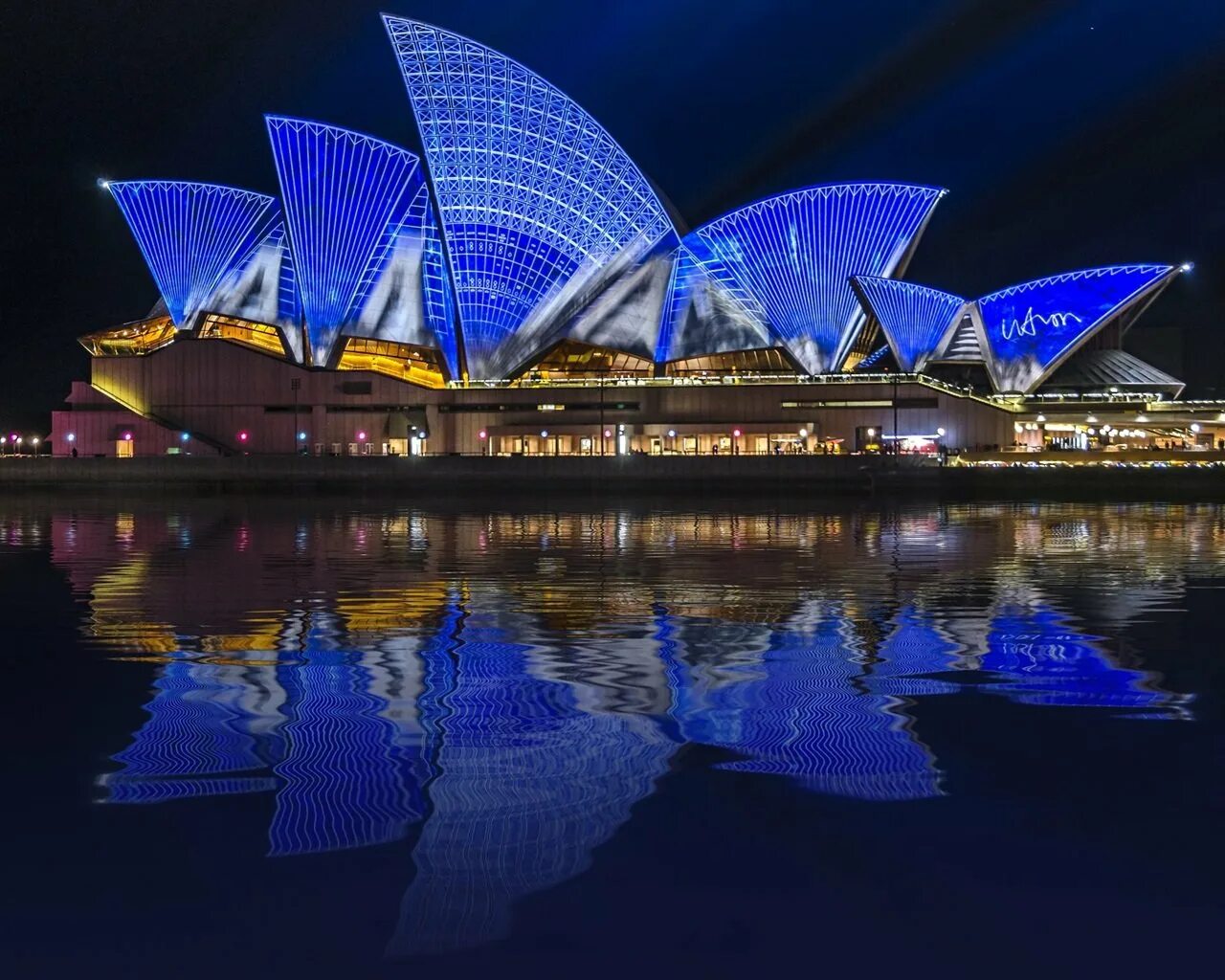 Sydney. Сиднейский оперный театр Сидней. Оперный театр в Сиднее Австралия. Оперный театр Сидней ночью. Сиднейский оперный театр- г.Сидней (Австралия).