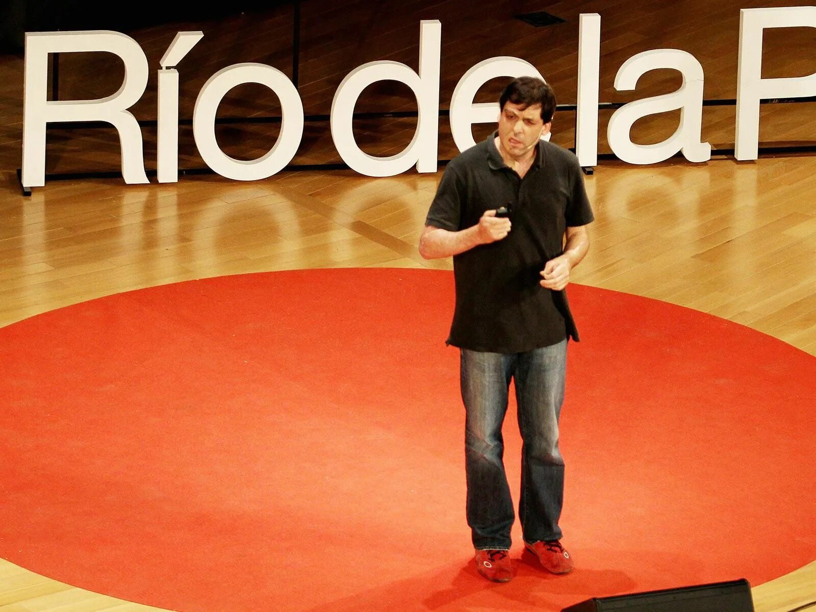 Dan Ariely. Дэн Ариели. Дэн Ариэли фото. Ted мотивация.