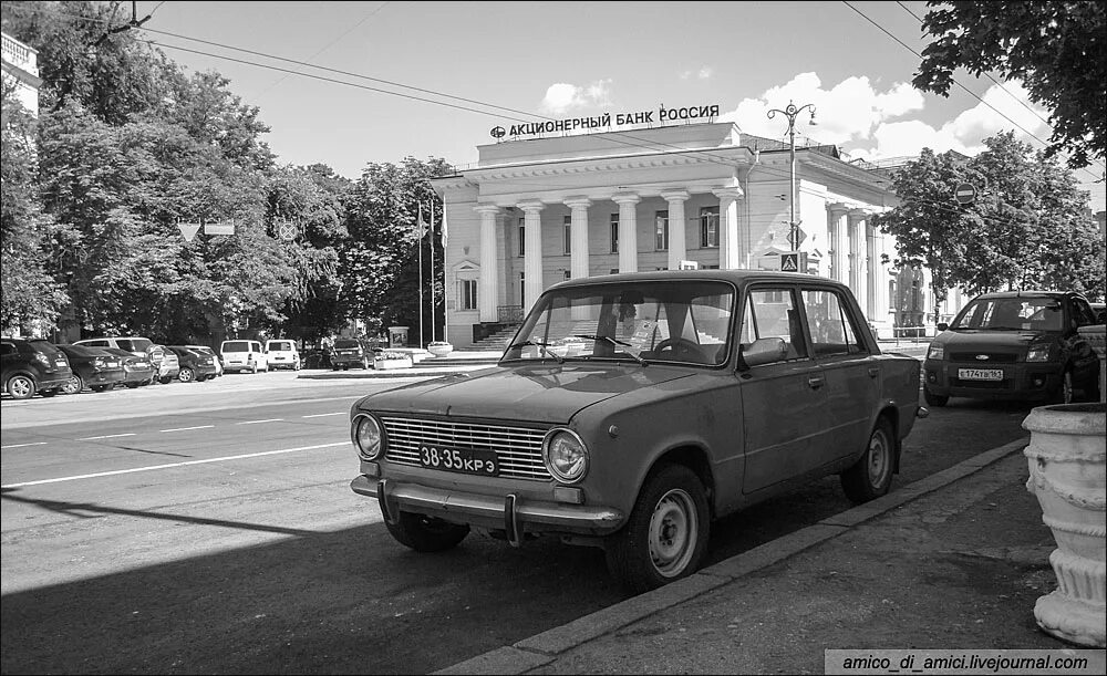 Ваз 2103 автоваз. Жигули ваз 2106 ретро. Lada vaz 2101 с люком. Редкие авто в севастополе. Hyundai 2102.
