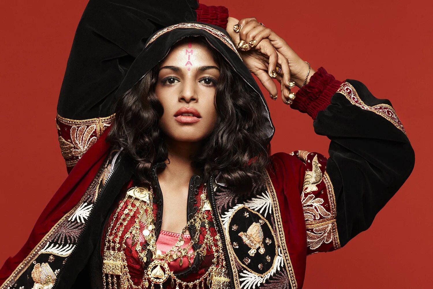 I рэпер. Майя арулпрагасам. M. L. T i a m o.