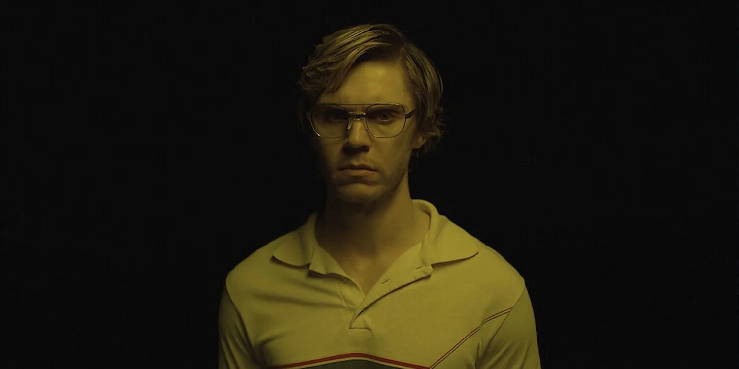 Дамер нетфликс. Дамер сериал 2025. джеффри дамер сериал 2025. джеффри дамер сериал нетфликс.
