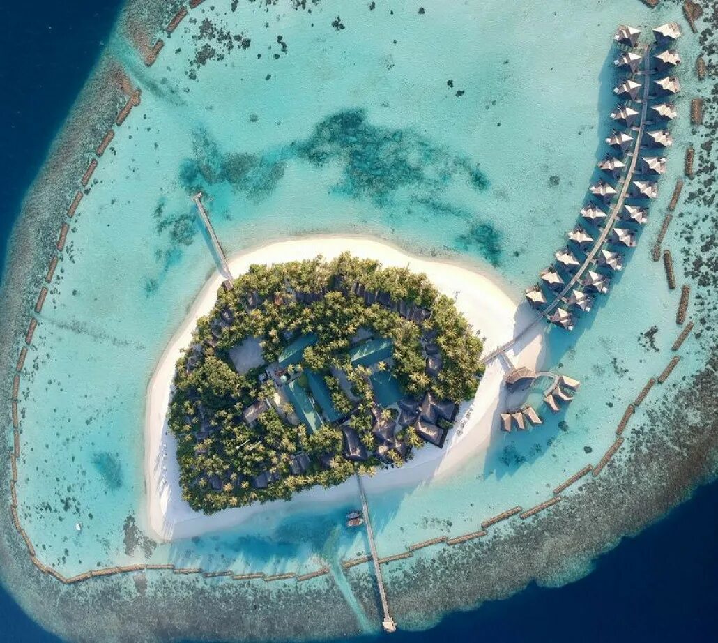 Новые острова отзывы. Nova Maldives 5 Мальдивы. Nova Maldives (South ari Atoll). Vakarufalhi Island Resort & Spa Maldives. Nova Maldives 5 Ари Атолл.