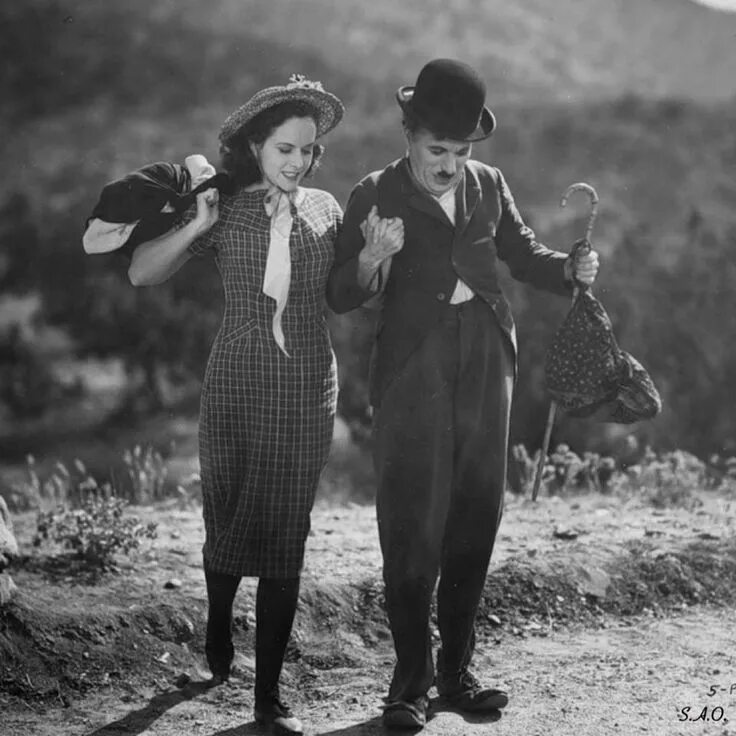 Новые времена чарли. Чарли чаплин 1936. чарли чаплин modern times.