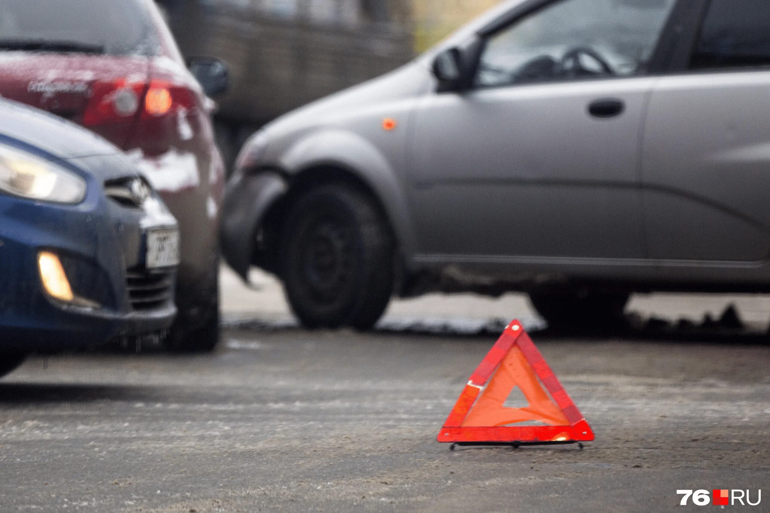 скрылся с дтп осаго. скрылся с дтп осаго. у девушки сломалась машина. дтп осаго. скрылся с дтп осаго.
