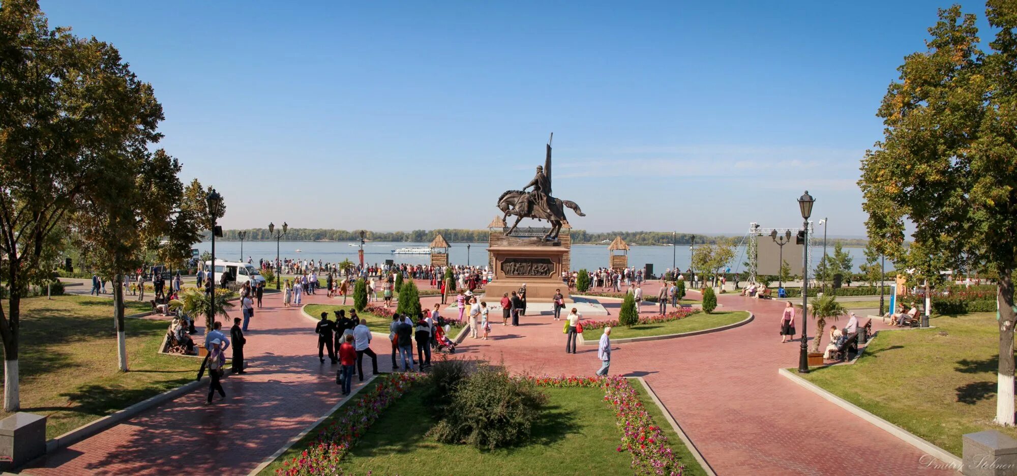 Самара ул набережная. Набережная реки волга самара. г самара набережная волги. набережная реки волга самара памятник засекину. набережная реки самара.