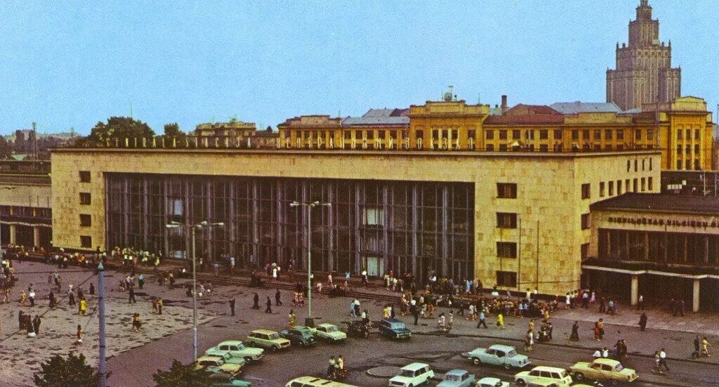 Латышский вокзал. Латышский вокзал. Элея (латвия). Рига центральный вокзал. Латышская станция жд.