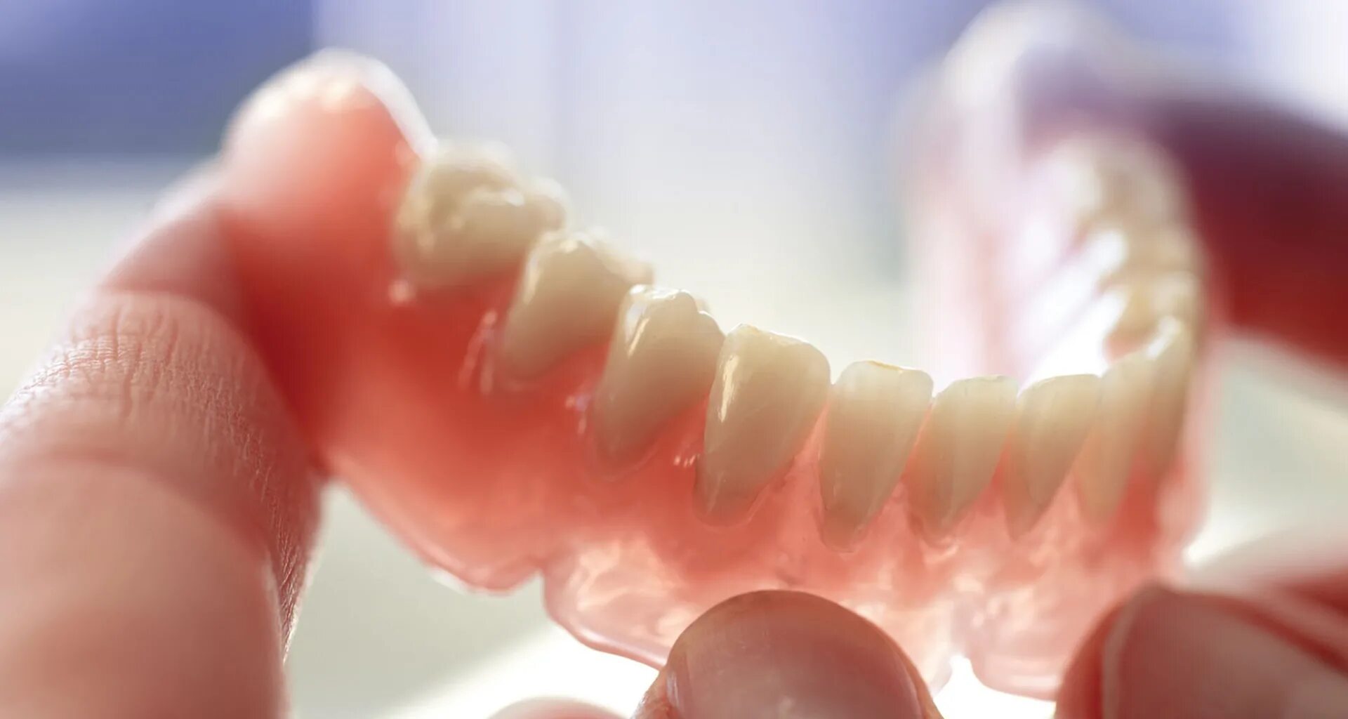 Нейлоновый полносъемный протез. Подгонка протеза. Инструменты зуботехника. Подгонка протеза. Лабораторная перебазировка протеза.