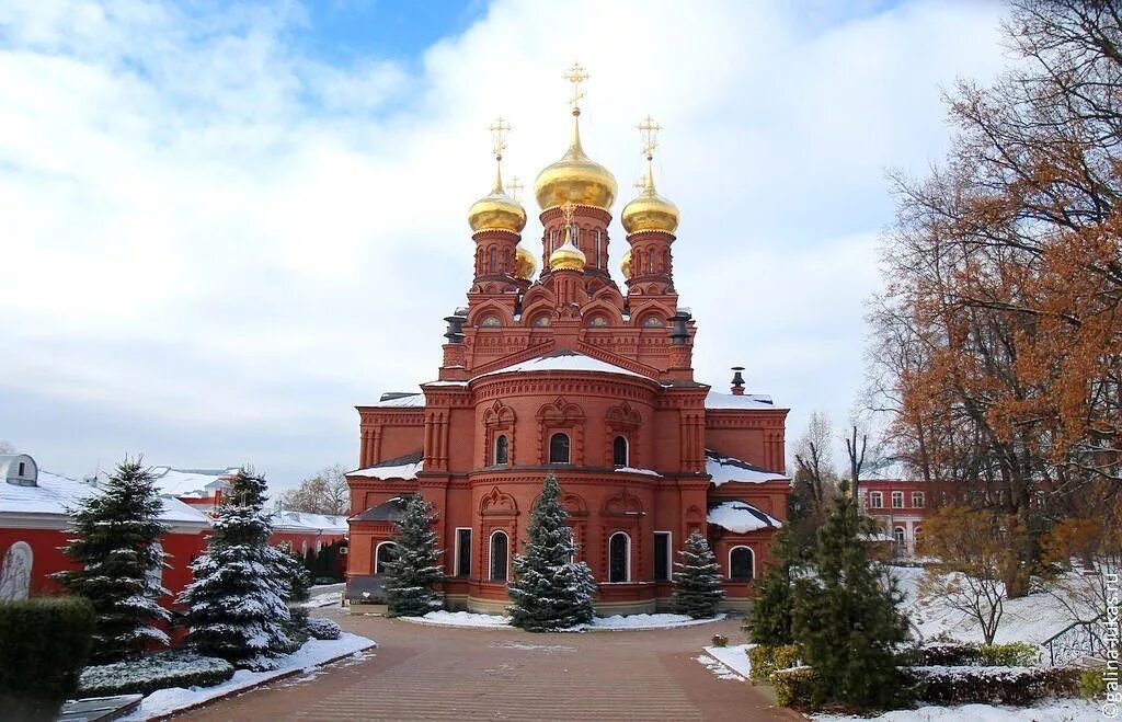 Гефсиманский Черниговский скит купель. Пещерный храм Архангела Михаила Сергиев Посад. Гефсиманский скит пещеры. Скит в Кимрах.