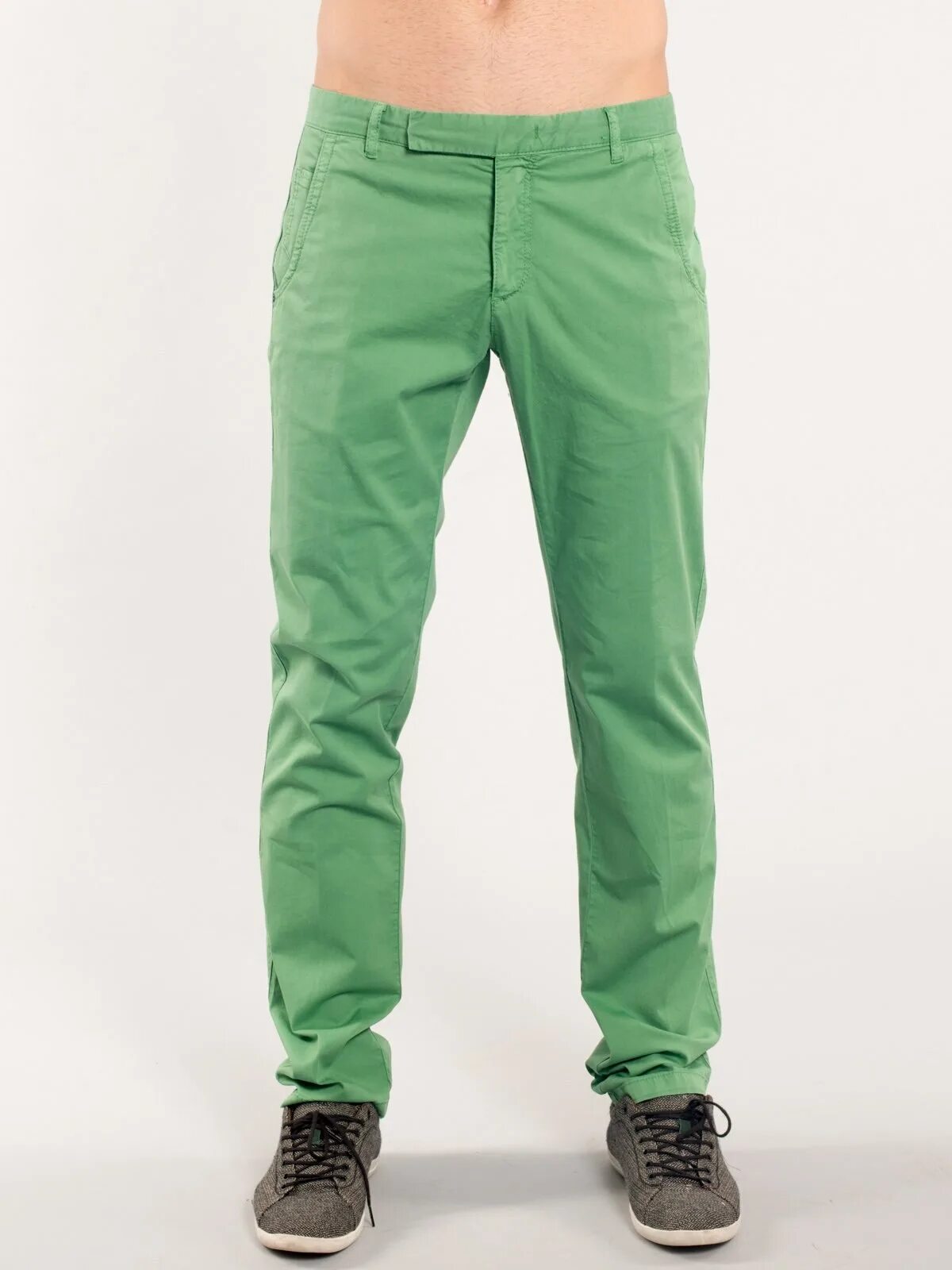 Купить зеленые штаны. Зеленые брюки мужские. Салатовые штаны мужские. Зелёные штаны мужские. Ярко зеленые мужские штаны.