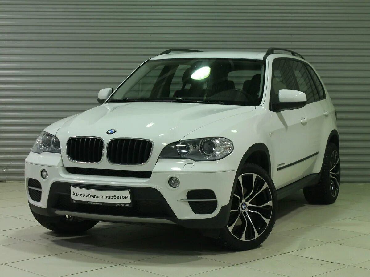 Авито бмв х3 с пробегом. Джип БМВ х5 белый. BMW x5 2011 белый. BMW x5 e70 Рестайлинг белый. БМВ х5 2011 года.