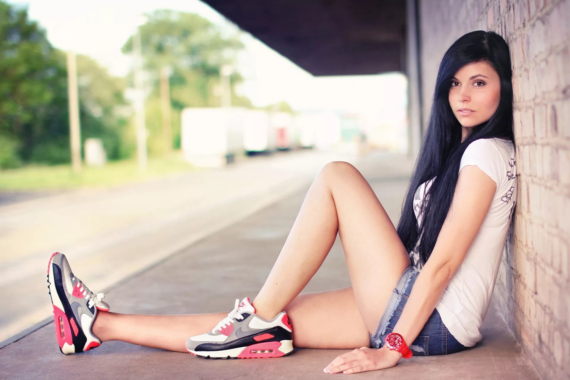 Girl models me