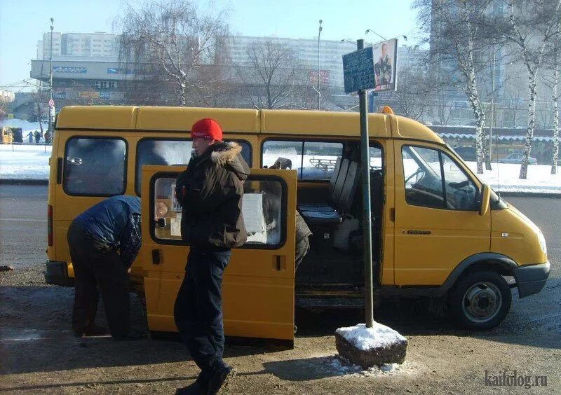 Маршрутка. Смешные маршрутки. Водитель автобуса прикол. Маршрутка прикол. Маршрутное фото