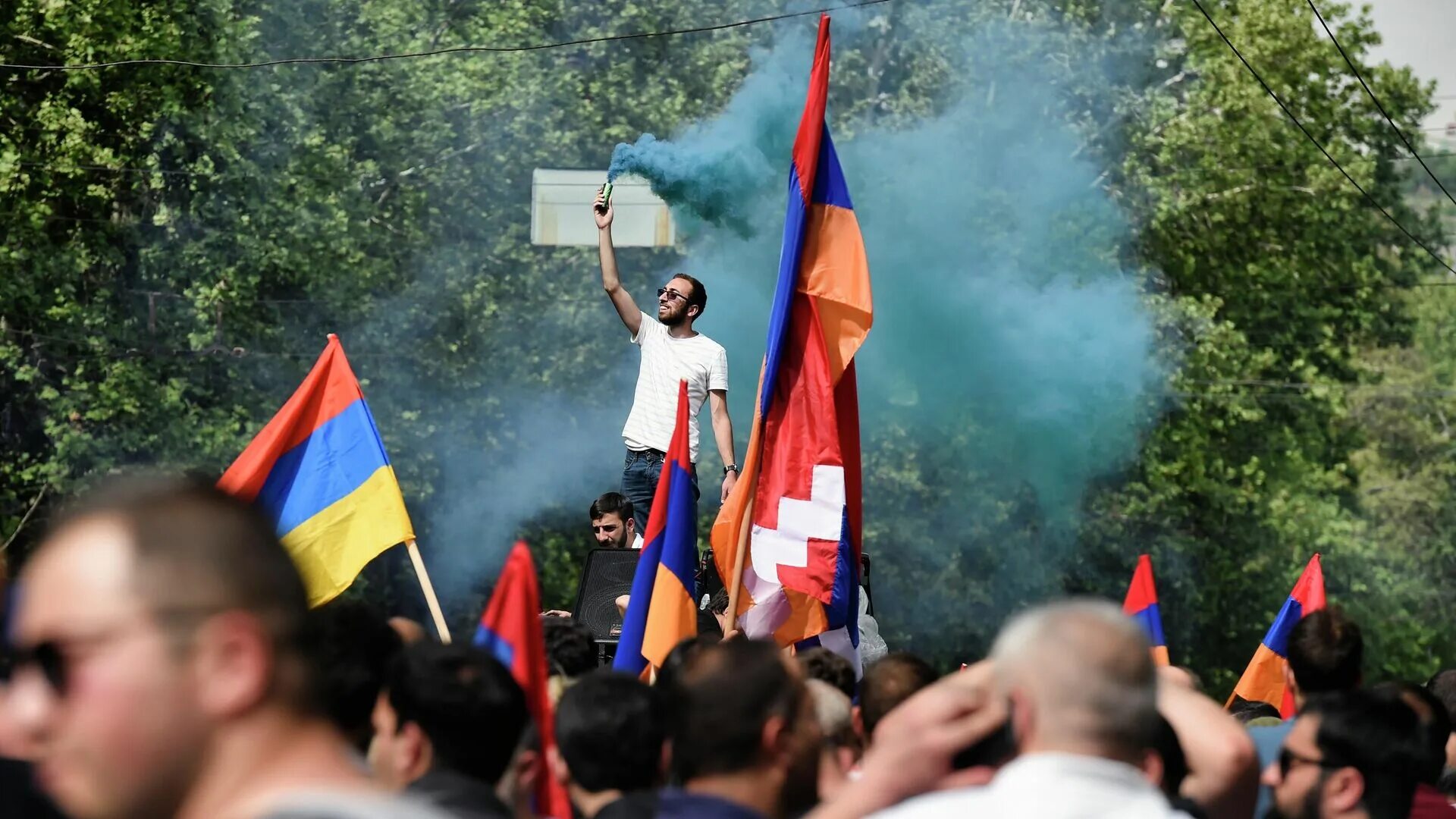 Митинги в Армении 2022. Армения против Пашиняна. Митинг Армении против Пашиняна. Спутник Армения протесты в Армении 2022.