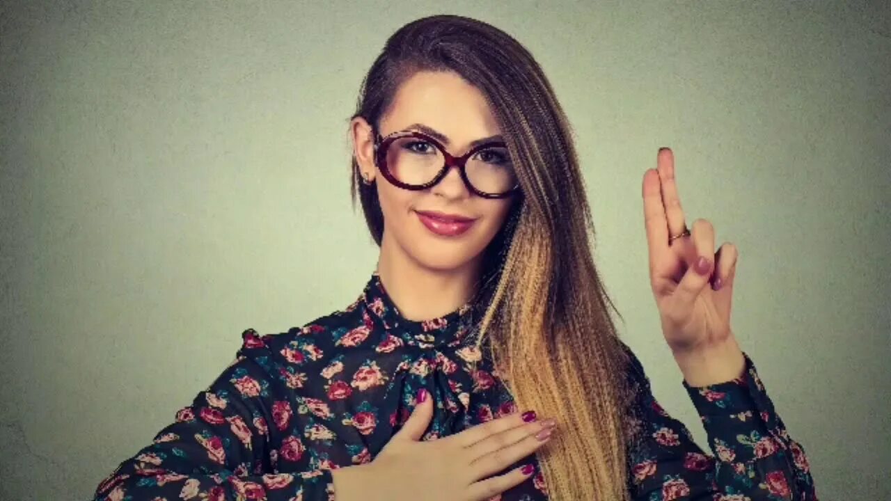 Honest woman. Присяга на библии. Honest woman. О женщина. Honest woman.