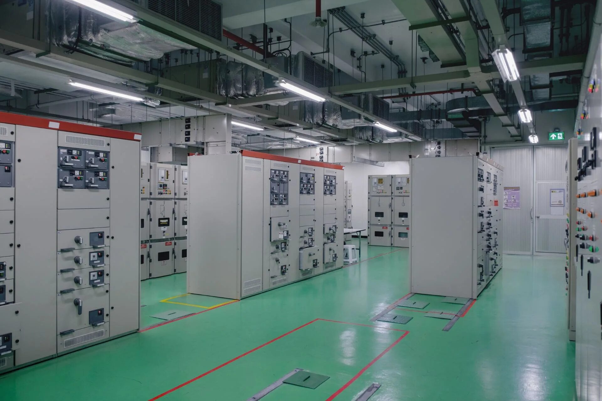 выключатель электростанции. пульт управления апа 5д. россетти подстанции. выключатель электростанции. панель управления дэс.