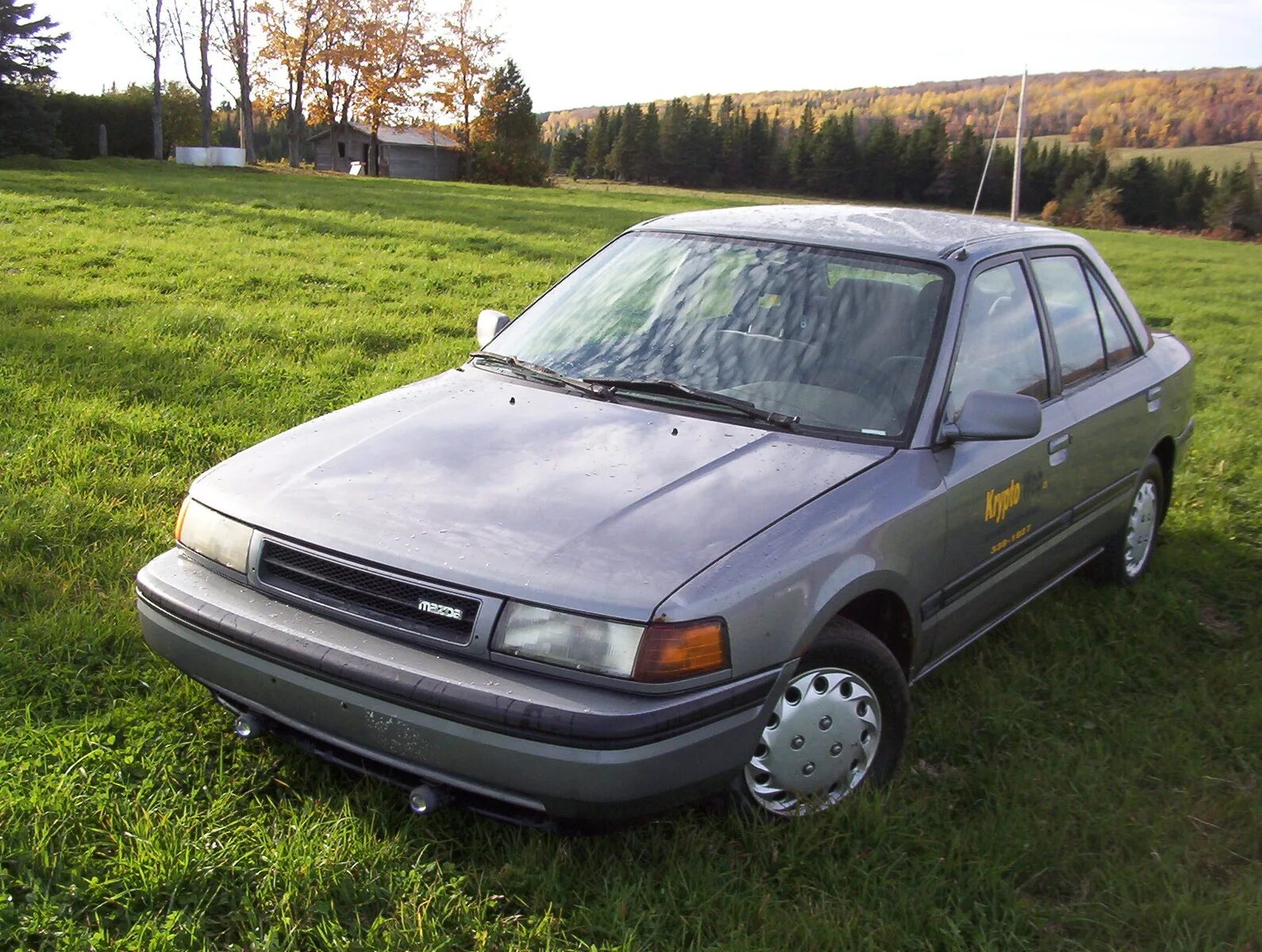 Мазда 1990 года. Mazda 1990. Mazda mx6 1990. Мазда седан 1990. Mazda 1990-2005 седан.