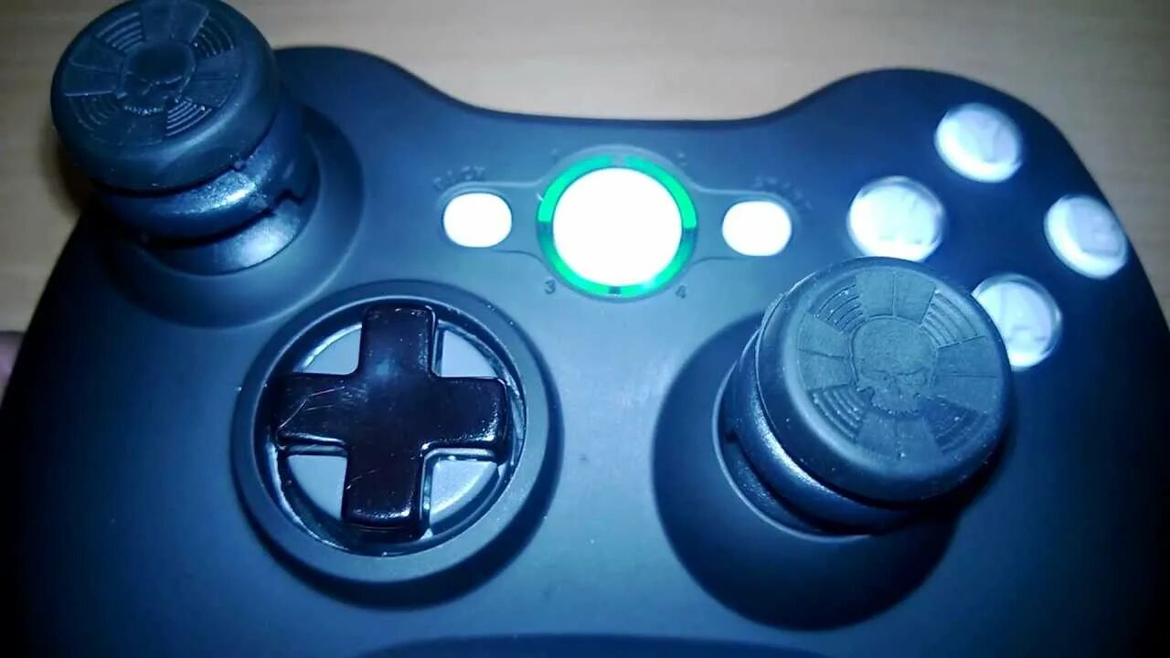 Лагает джойстик. Xbox 360 Controller крестовина. Xbox 360 Transforming d-Pad Controller. Xbox 360 Gamepad Silver Dpad. Геймпад Xbox 360 в стиле Fallout.