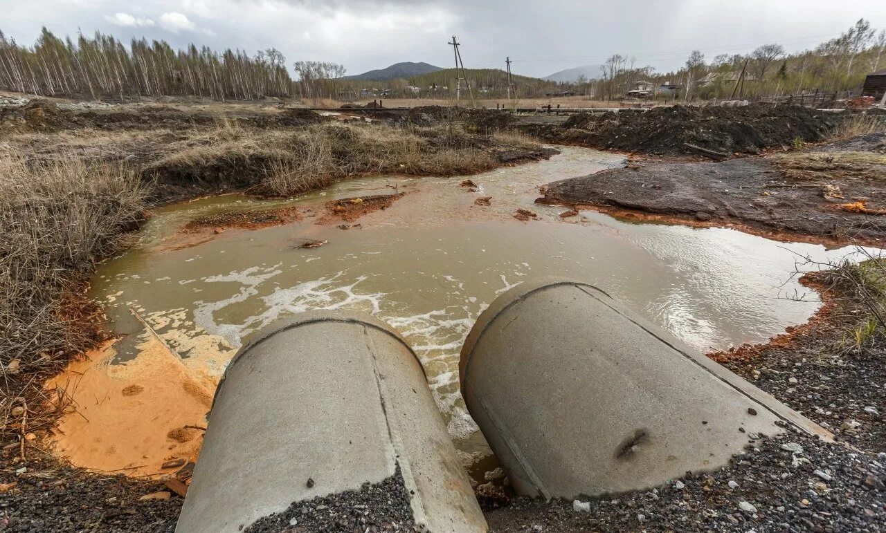 Экология водных объектов. Сточные воды. Производственные сточные воды. Загрязнение воды. Промышленное загрязнение воды.