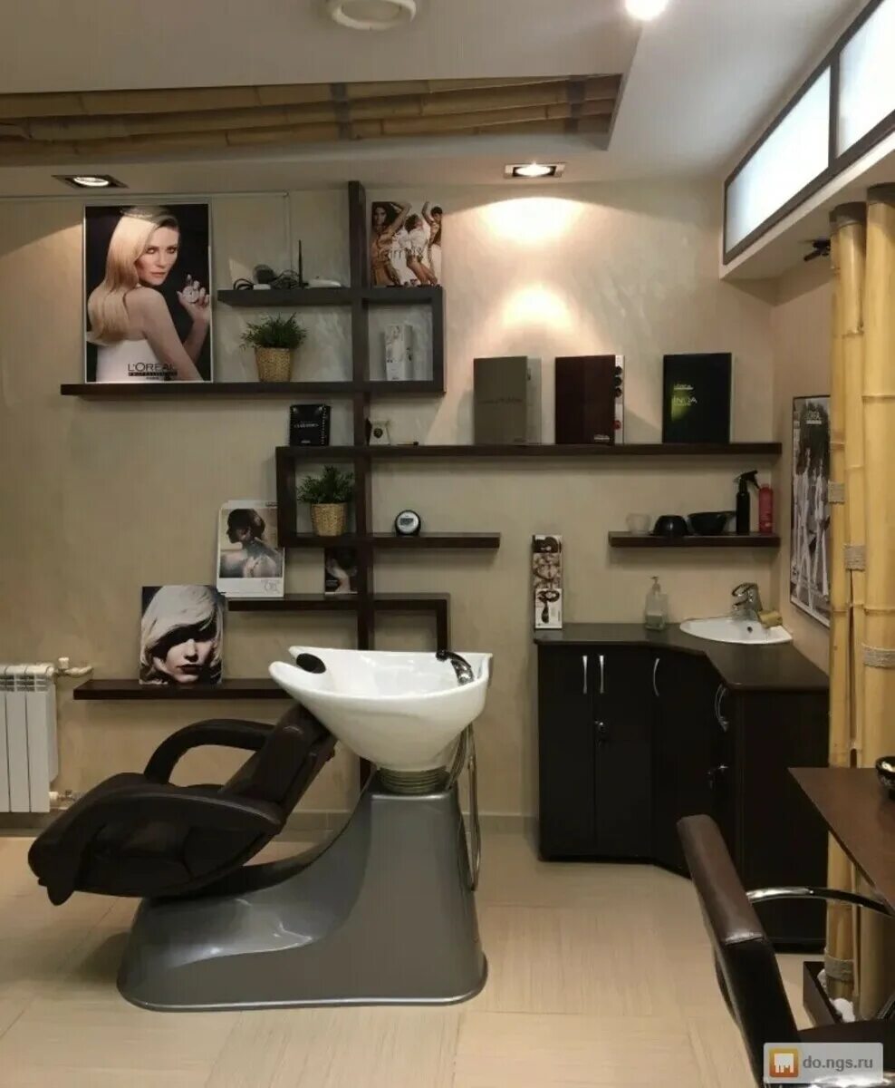 Подсобка в салоне красоты. Аниме салон красоты. Салон ольга мурманск книповича 8. Женский зал парикмахерская. Салон красоты ольга мурманск.