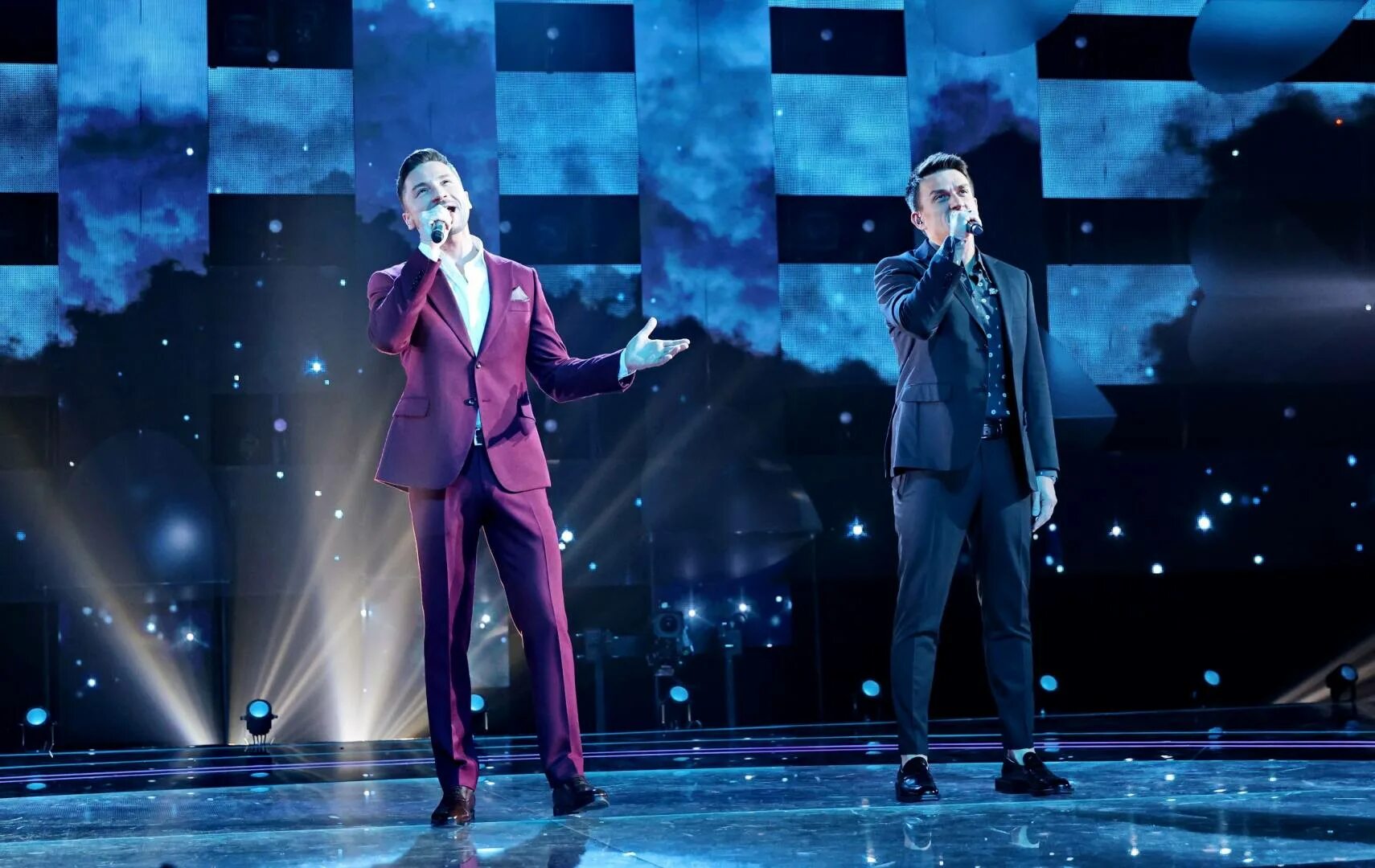 ну ка все вместе битва сезонов 1 выпуск. ну ка все вместе выпуск 2024. басков новая волна 2021. шоу ну ка все вместе. яркое выступление.