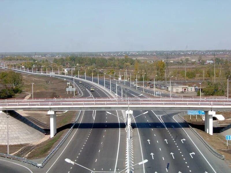 Дорожно мостовое предприятие. Навесное бетонирование пролетных строений. Бетонирование проезжей части моста. Автобан мост. Дорожно-мостовое строительство.