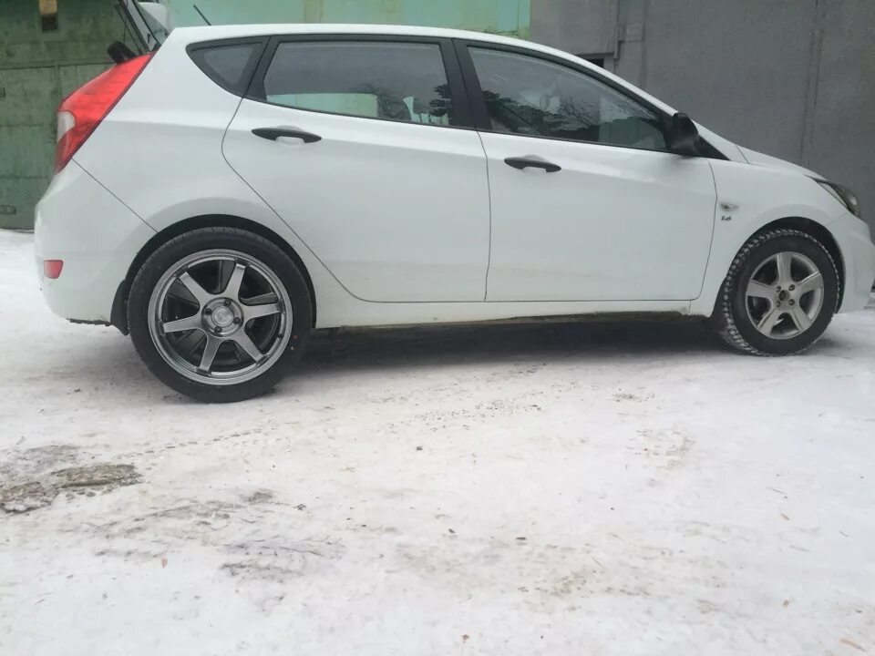 Вылет хендай солярис. Solaris 2 r17 et35. диски r17 et35 на солярис. диски 17ет42 на солярис. вертушки на солярис 17 ет35.