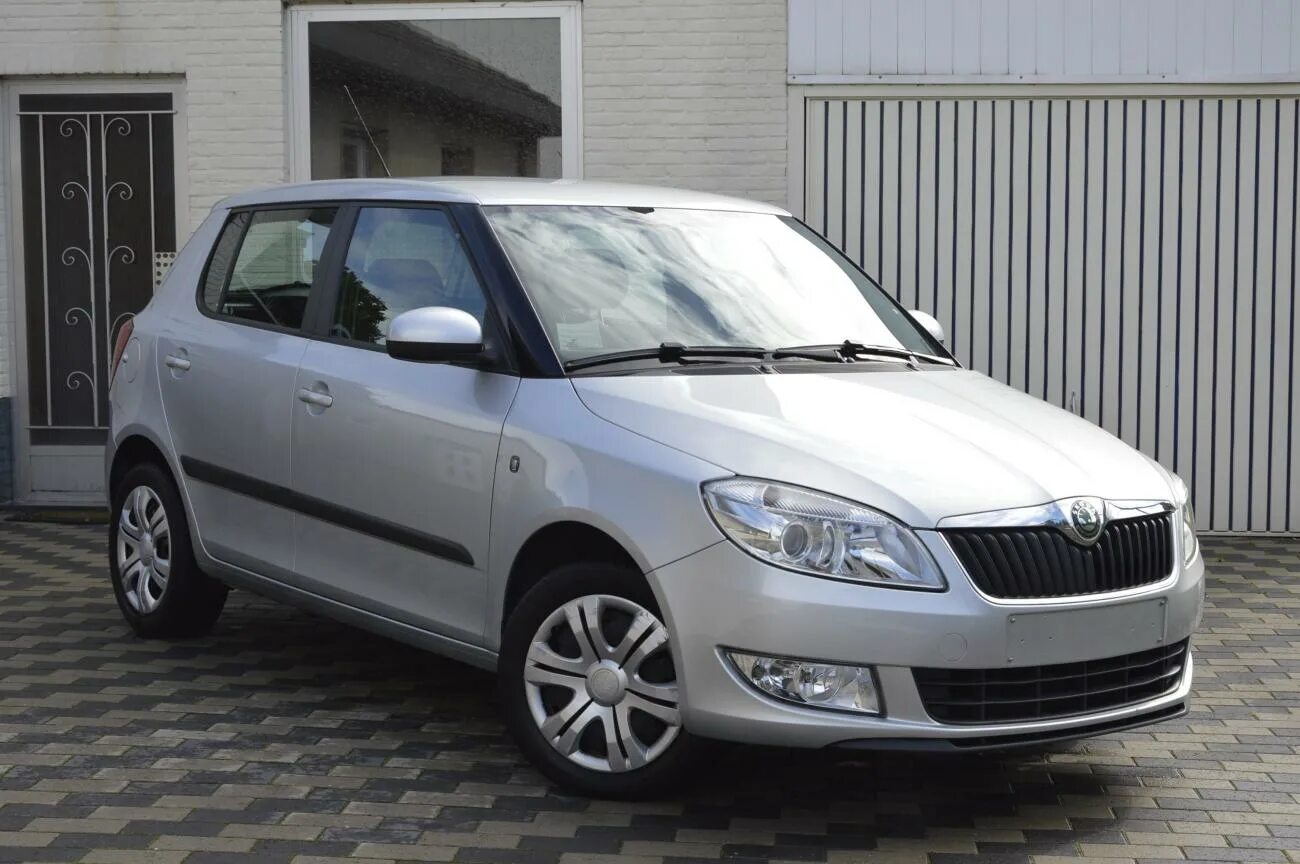 Шкода фабия дизель 1.4. Фабия 1. Skoda Fabia 1.2 TDI. Шкода Фабия 5j. Skoda Фабия дизельная 2008.