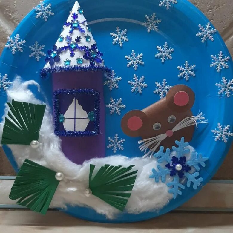 поделки на новый год своими руками. поделки на новый год в детский сад. поделки к новому году. новогодняяподделка в садик. новогодняя поделка в детский сад.