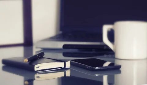 Рабочий стол ноутбука на телефоне