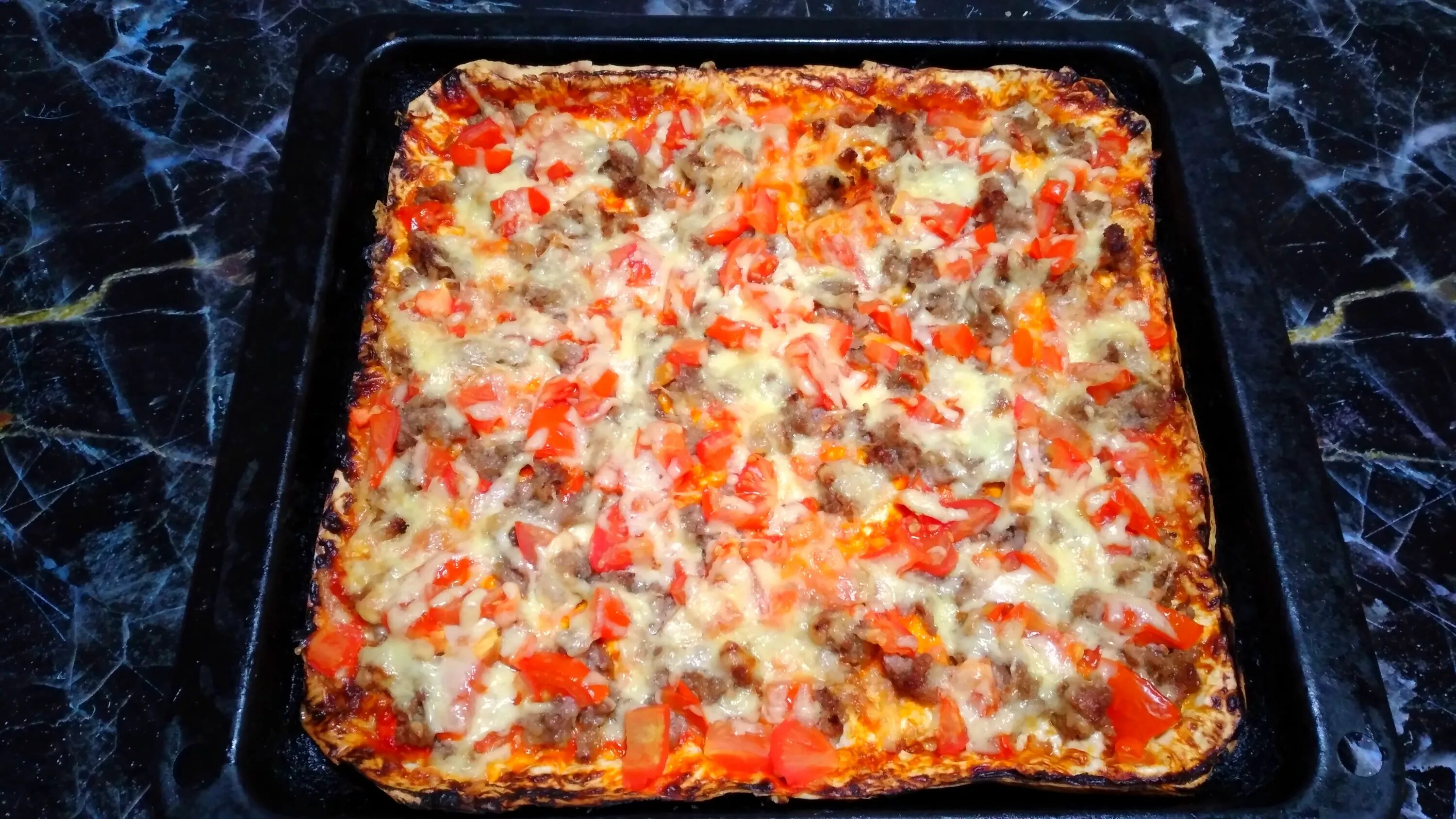 Кухня наизнанку пицца. Банзай тейсти пицца. Пицца три мяса. Grandma's recipe. Пицца от лазерсона.