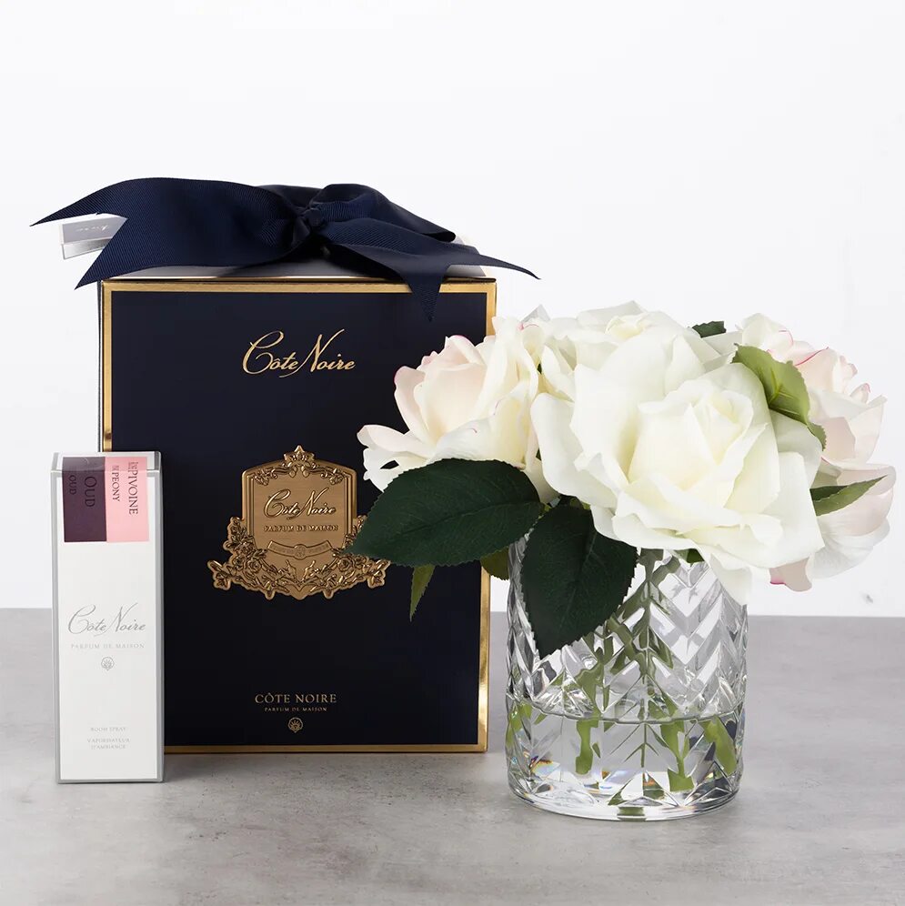 Cote noire Luxury цветы. Букет с парфюмом. Букет парфюмерный для женщины.