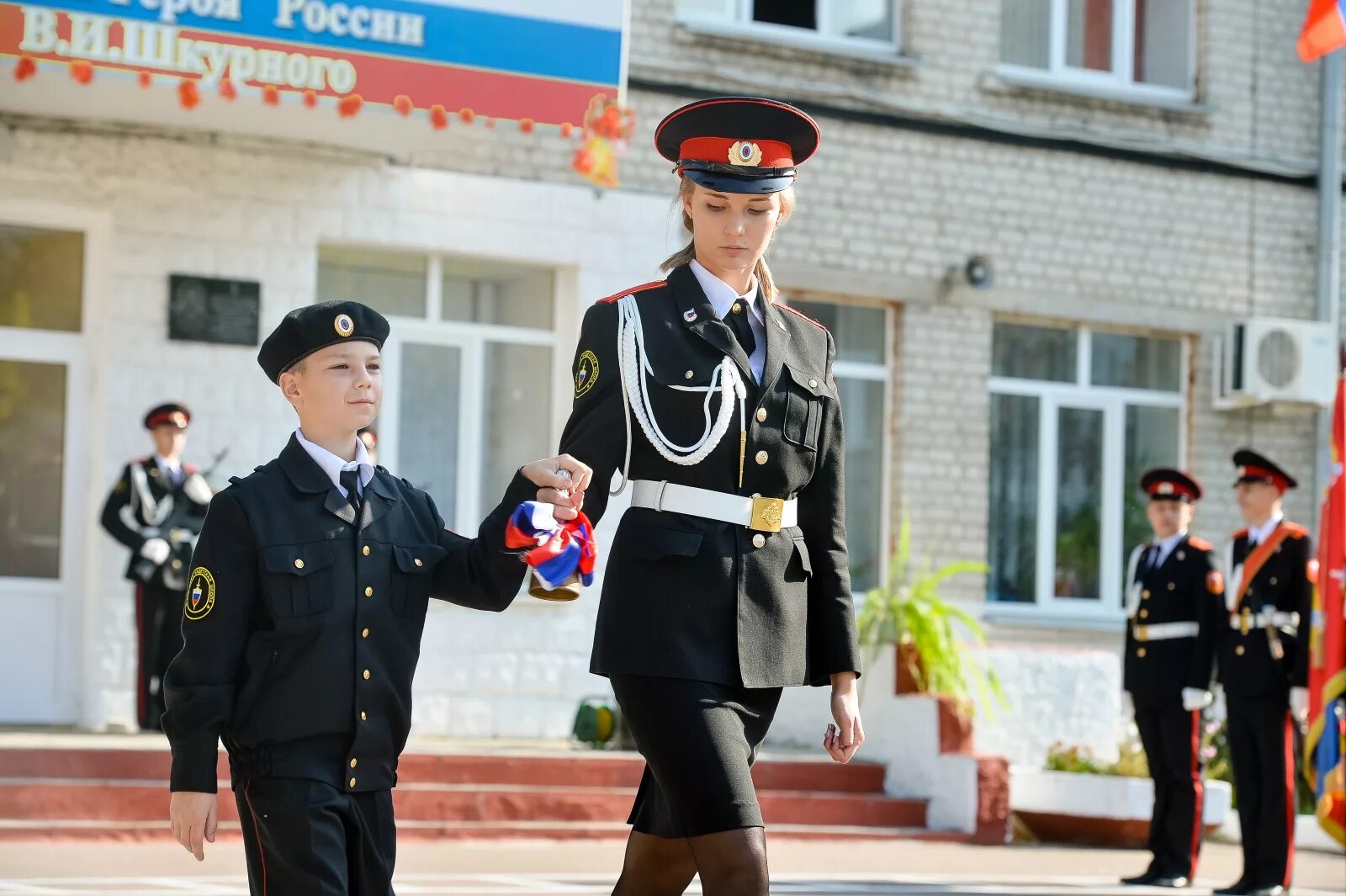С нами Родина, достоинство, отвага и честь. В Брянской кадетской школе имени Гер