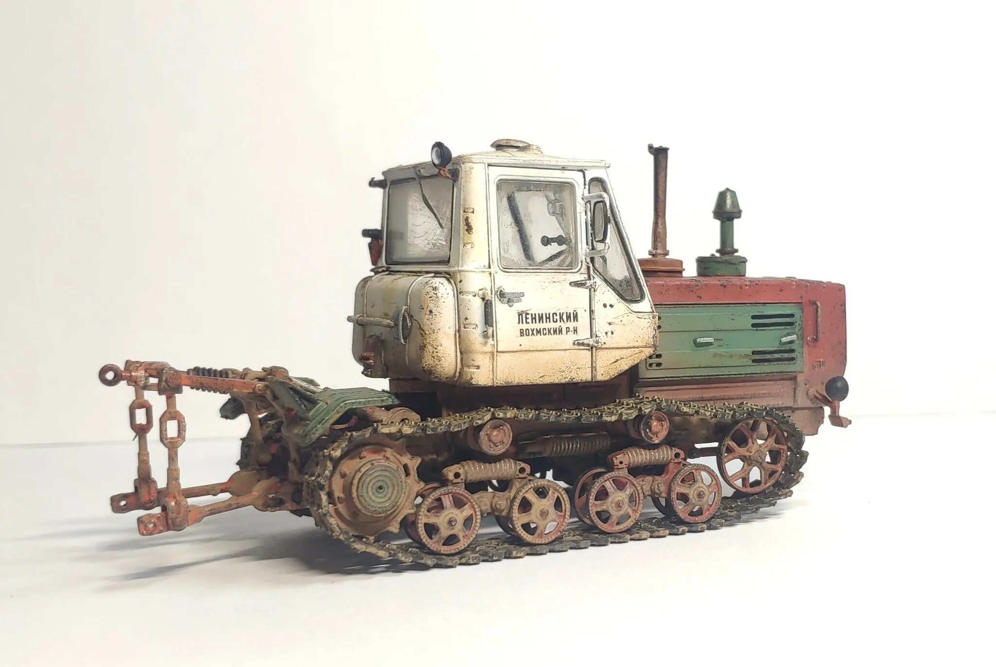 Т150 на гусеницах
