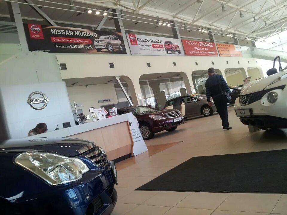 Автомир крылатское с пробегом. Автомир новосибирск богдана хмельницкого. автомир крылатское. автомир ниссан крылатское. салон ниссан в крылатском.