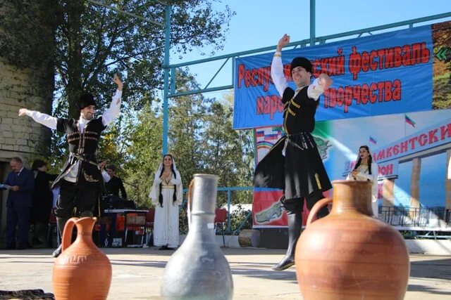 Прогноз погоды магарамкент. Самурская осень в Магарамкентском районе. Село Магарамкент. Самурская СОШ Магарамкентский район. Дом культуры Магарамкент.