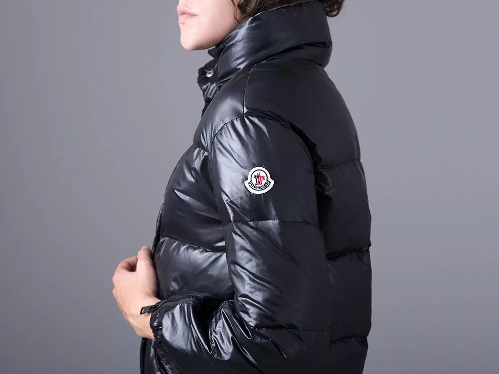 Пуховик монклер женский бежевый. Пуховик монклер дист. Монклер пуховик женский 2022. Куртка монклер женская зимняя. Куртка монклер женская зимняя черная.