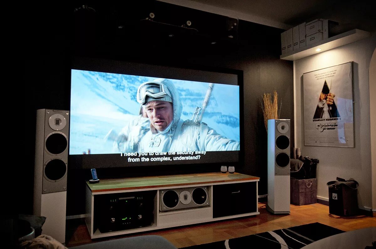 Акустика 5. Умная колонка с телевизором. Колонка маруся ростелеком. Встраиваемый домашний кинотеатр. 1 pioneer hi-fi.