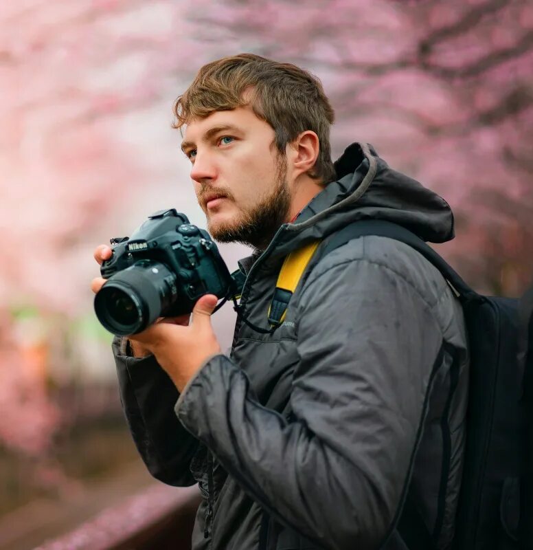 Мужчина фотограф. Фотограф анатолий (ostman). профессиональный фотограф. фотограф мужчина. проф фотограф.