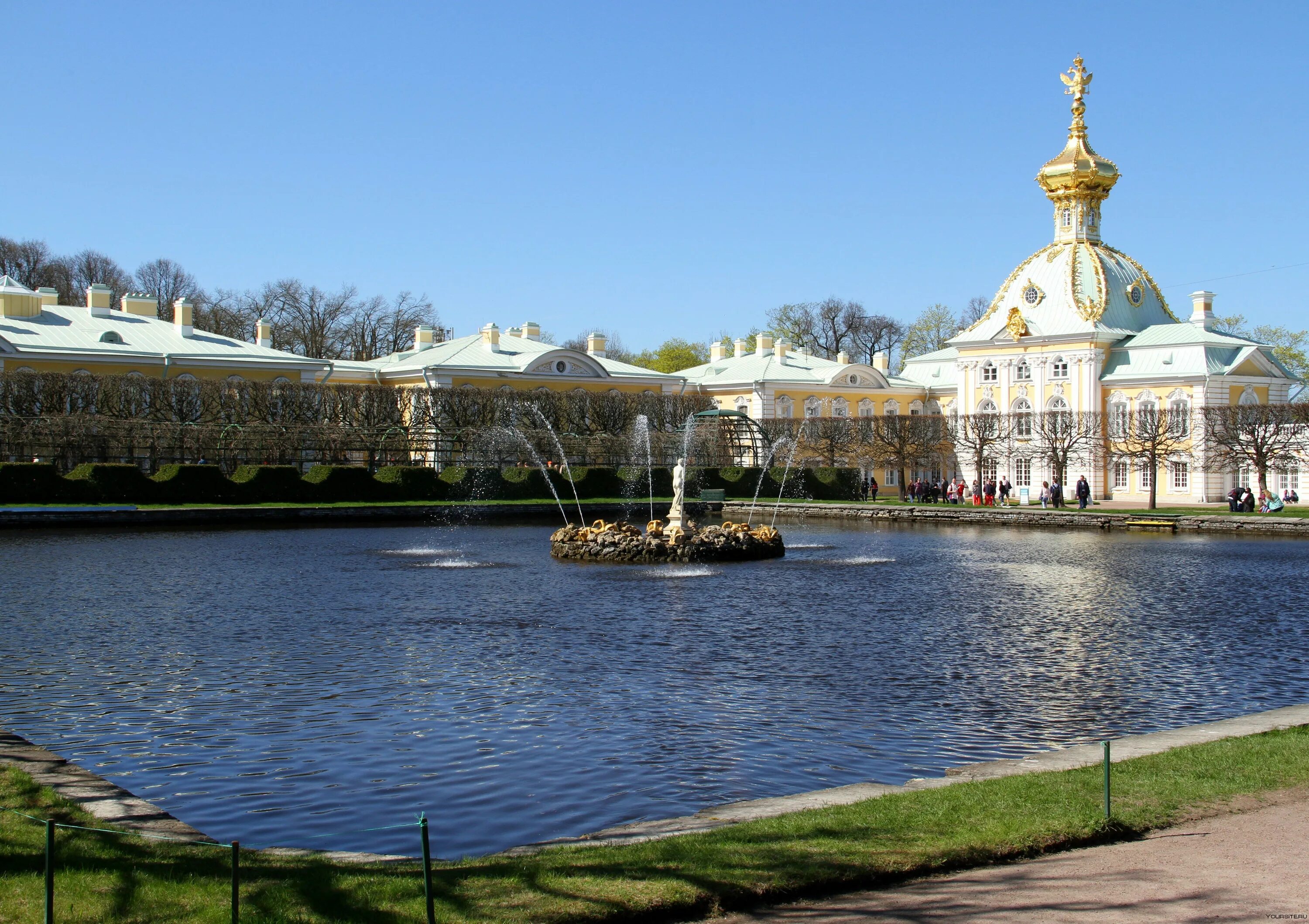 Дворцы пригородов петербурга петергоф. Петергоф верхний парк. петергоф в санкт-петербурге верхний сад. верхний сад петергоф петергоф. петергофский дворец верхний сад.