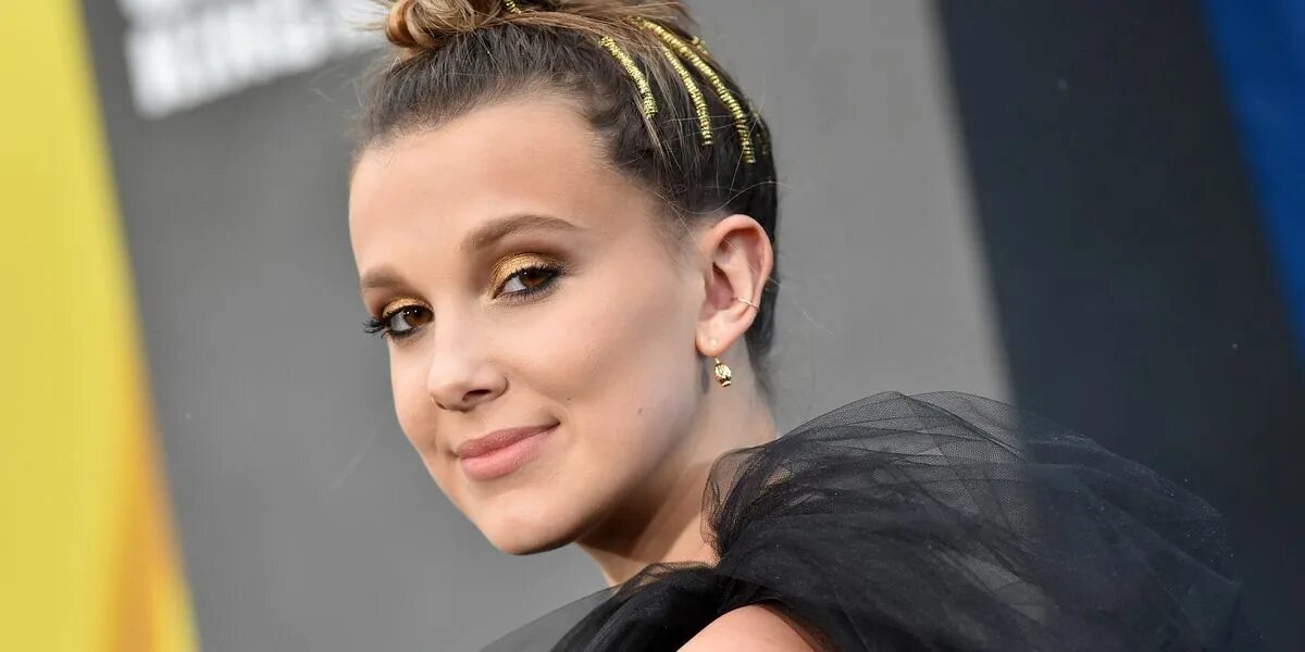Молли бобби браун. Millie bobby brown. Милли бобби браун 2022. Millie b. Милли де.