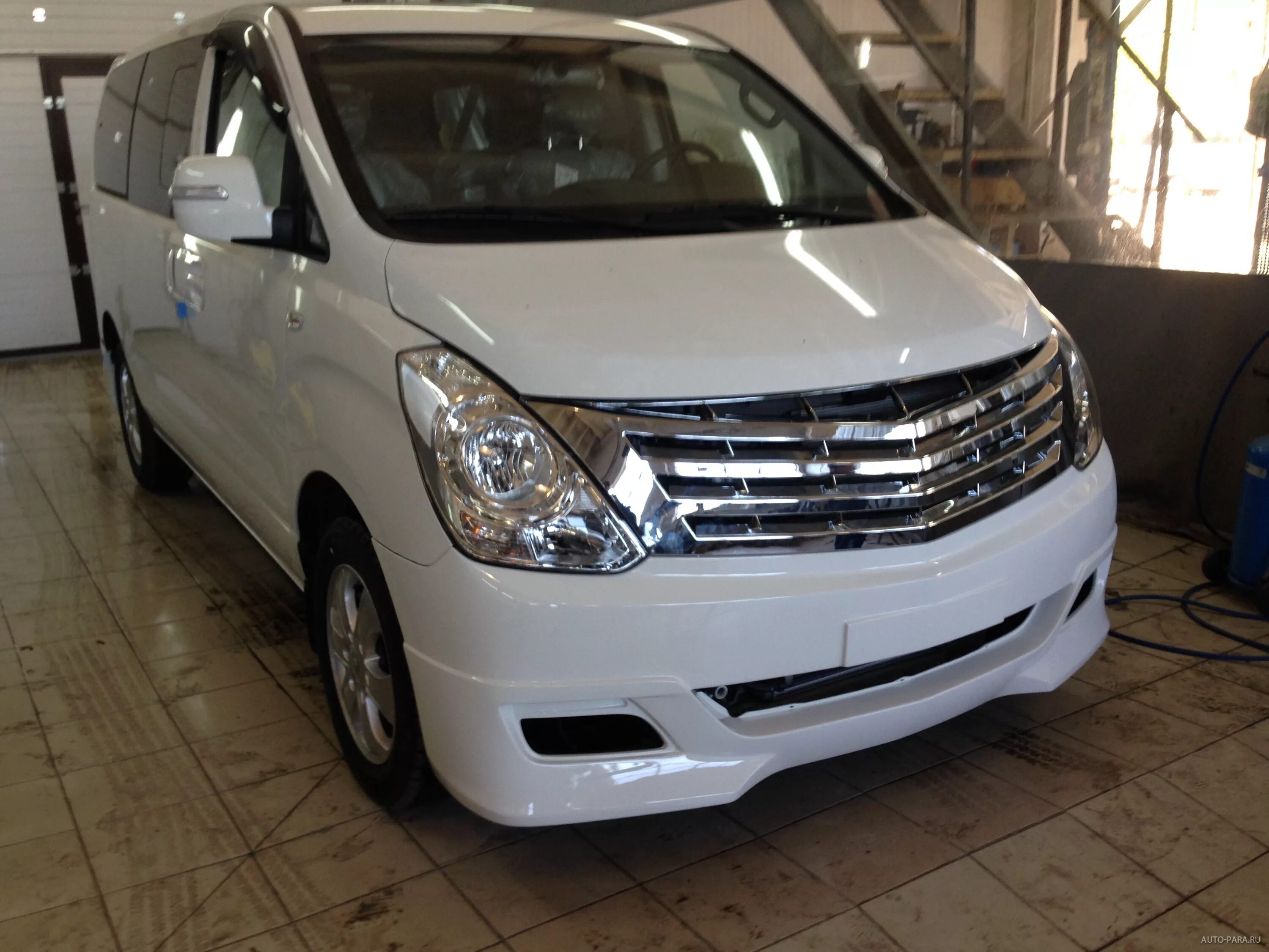 Гранд старекс купить в москве. Hyundai Grand Starex 4wd. Hyundai Grand Starex 2008. Гранд Старекс 2008. Обвес Grand Starex.