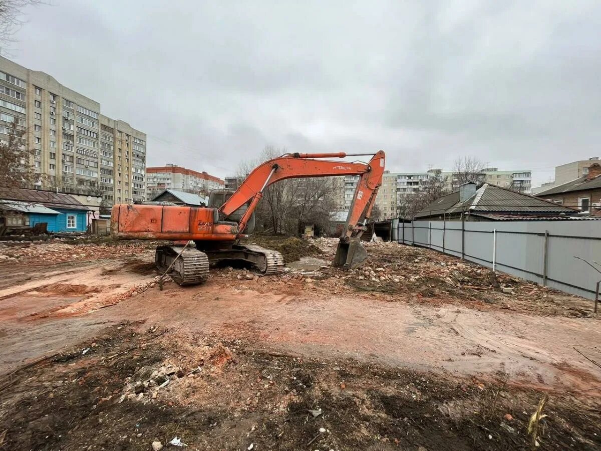 Дома под снос саратов. Аварийный дом. Снос дома. Снос аварийных домов. В Саратове снесут.