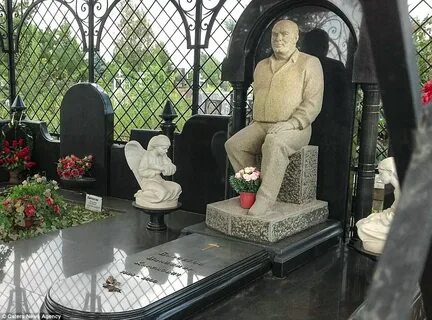 Могилы авторитетов на ваганьковском