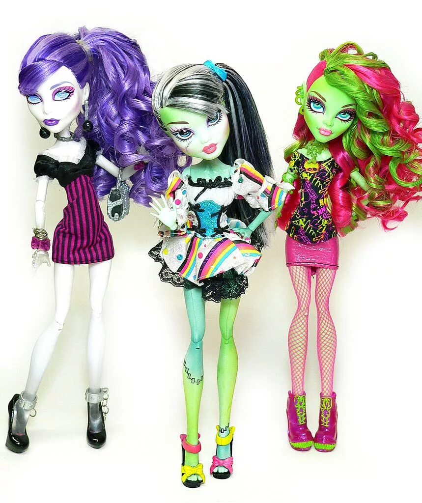 Куклы Монстер Хай 2015. Куклы Монстер Хай 2022. Монстер Хай 2008. Monster High куклы 2015. Куклы монстры показать