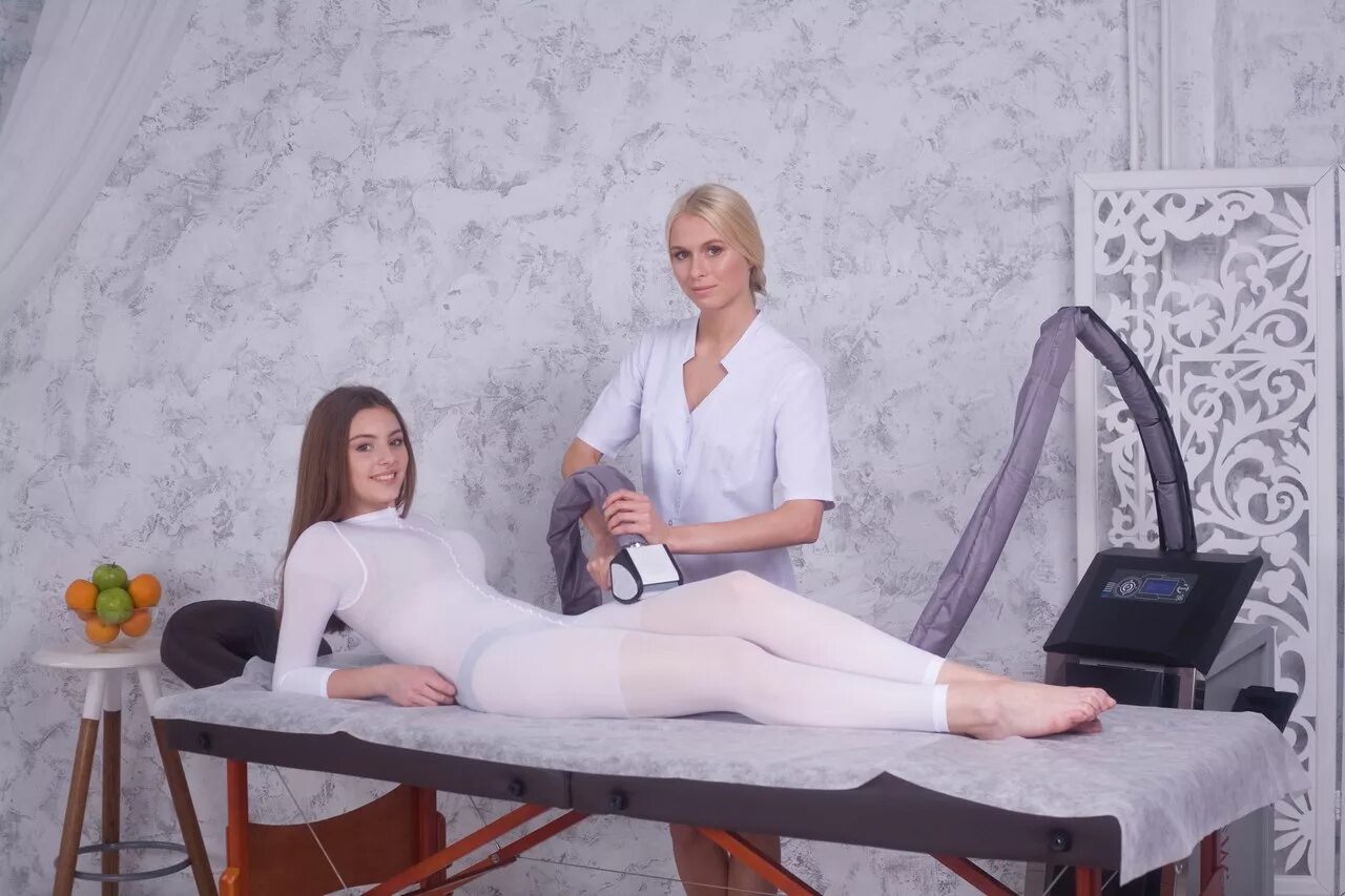 Вип массажистки. Красивая массажистка. самые красивые массажистки. студия lpg массажа. красивая девушка массажистка.