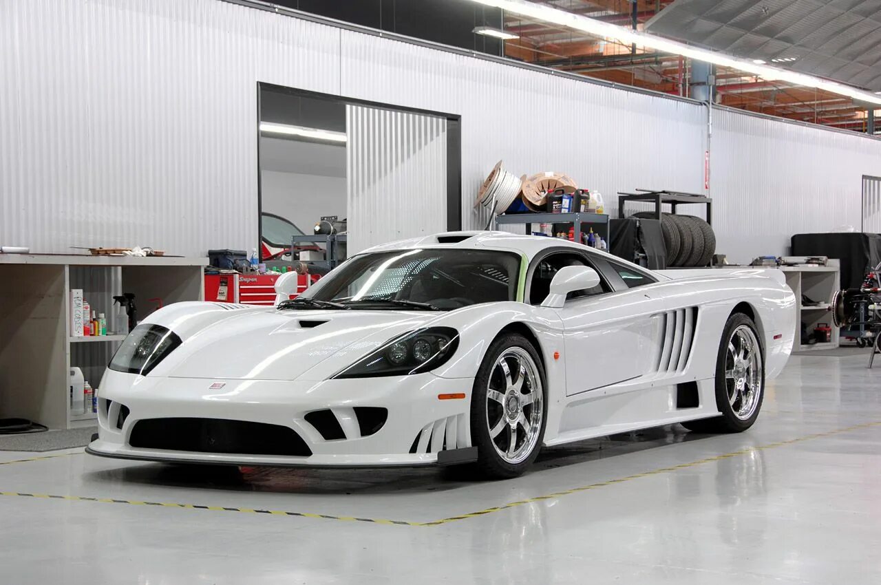 Saleen s7 twin turbo салон. Машина s7. Машина saleen s7 turbo. Макларен салин. Saleen s7 twin turbo 2000 сил.