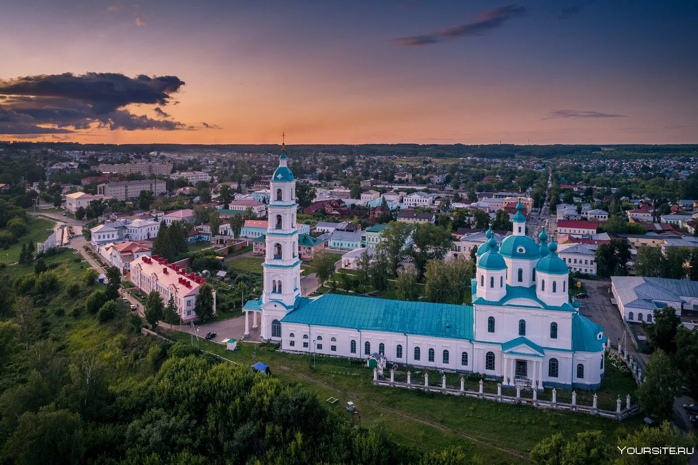 Россия г елабуга. Елабуга центр города. Елабуга исторический центр. Город Елабуга Татарстан.