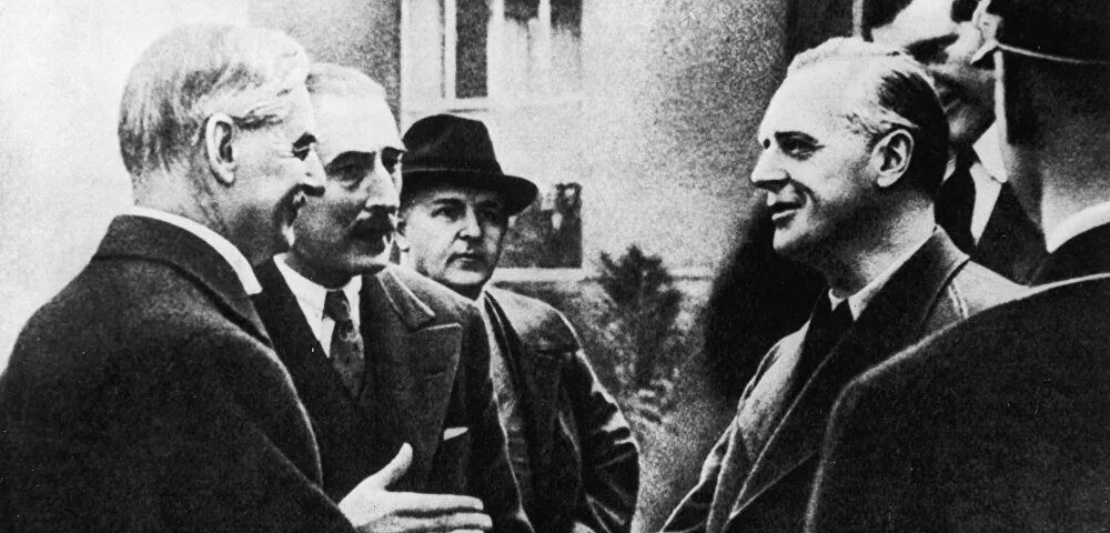 Мюнхенская конференция 1938 г. Чемберлен Мюнхенский сговор.
